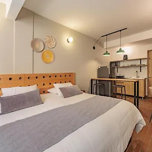 The Somos Flats Laureles Medellín