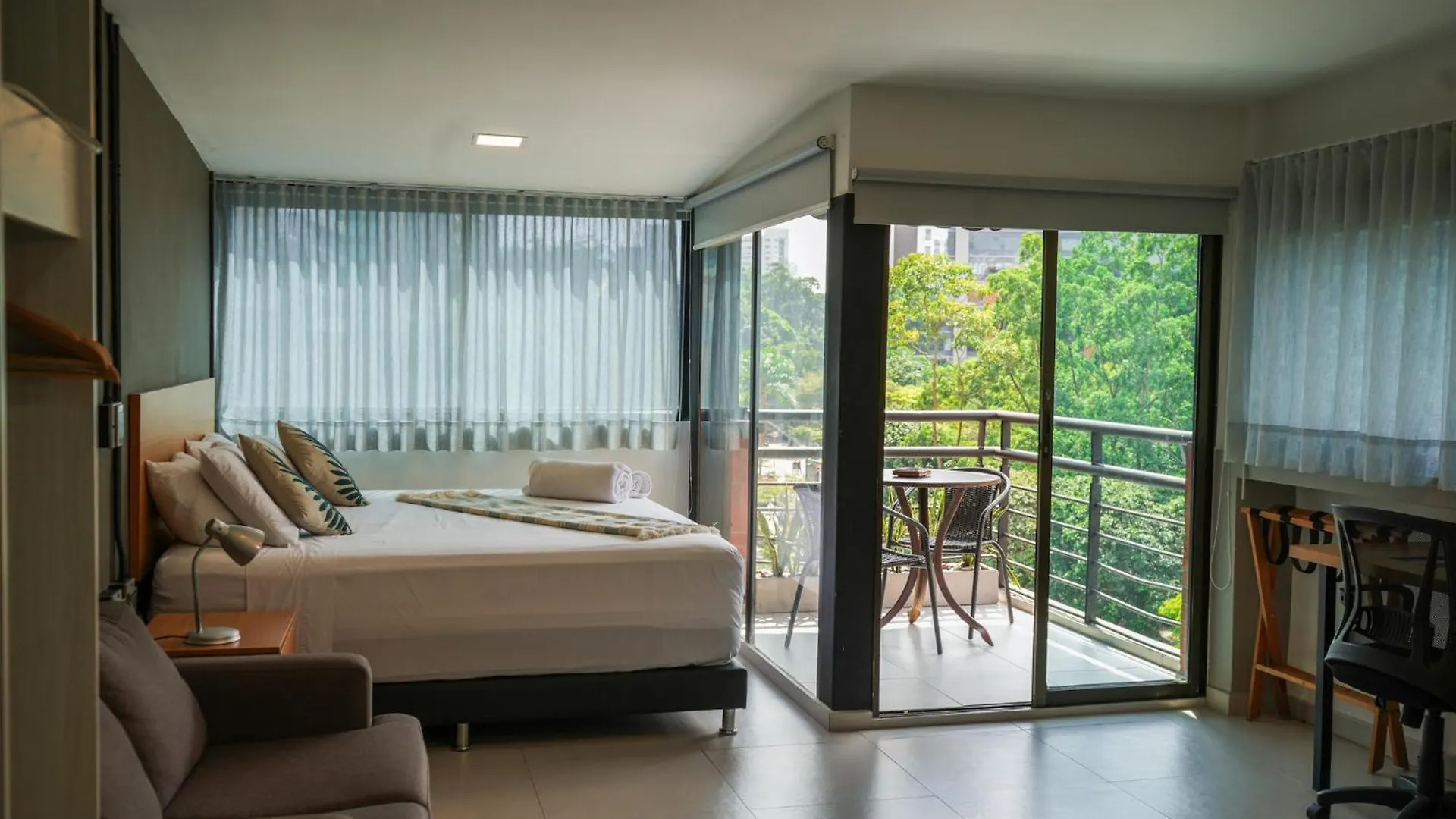 Hotel Bambu Milla De Oro Medellín