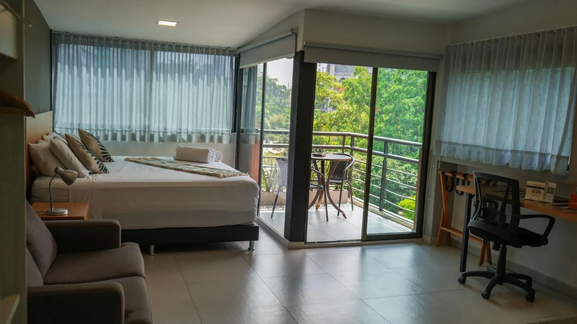 Hotel Bambu Milla De Oro Medellín